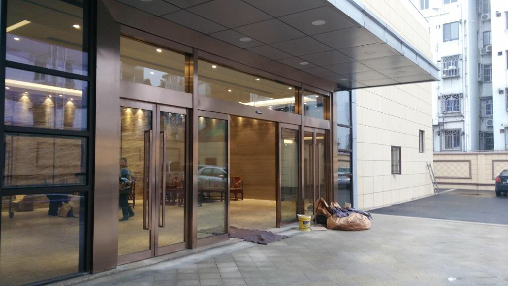 title='铝合金一体电动门' 