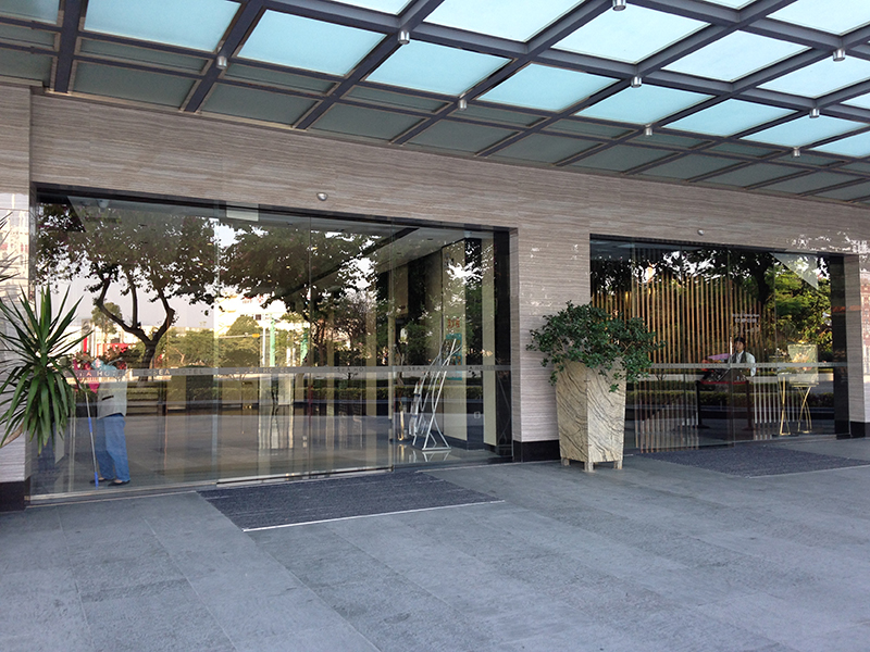 无框净玻璃自动门