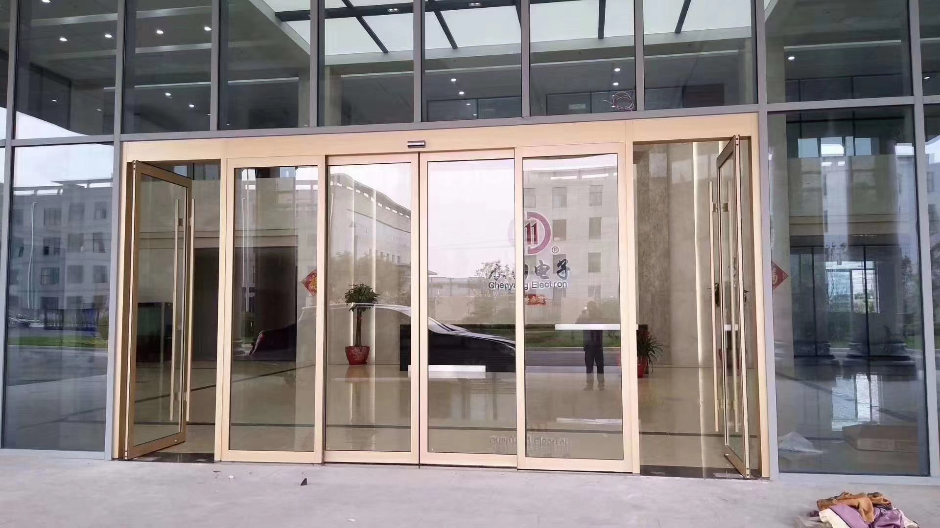 铝型材整体平移门