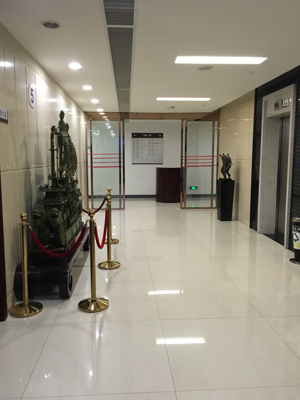 玫瑰金无指纹边框自动门