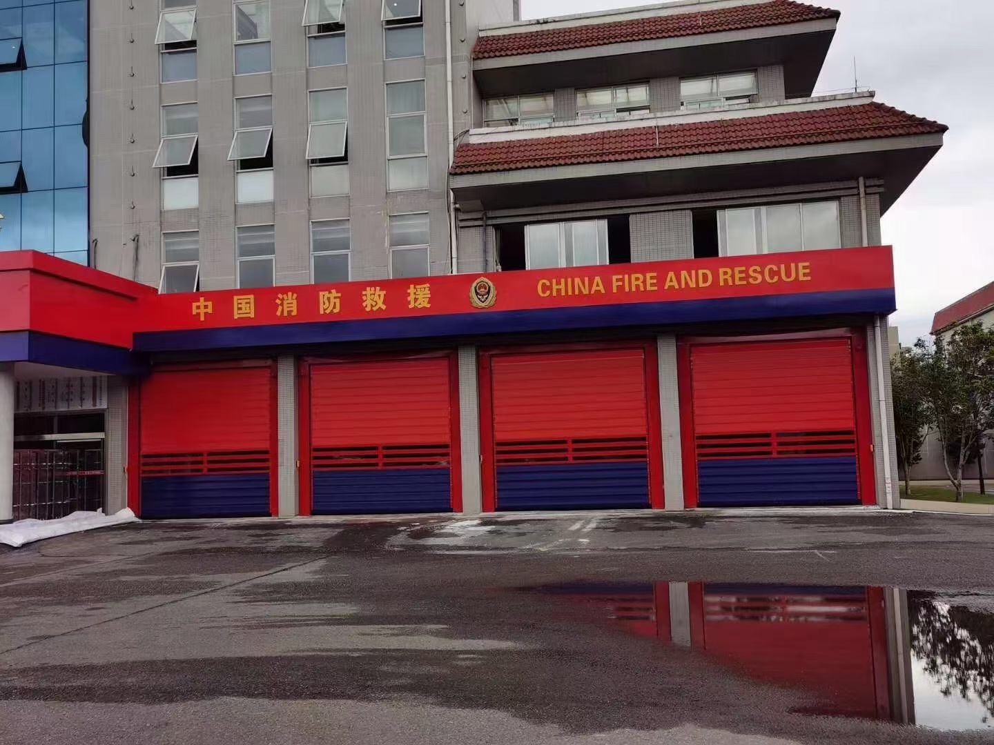 紧急速开卷帘门