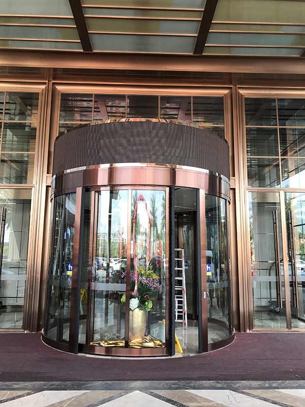 旋转门维护保养